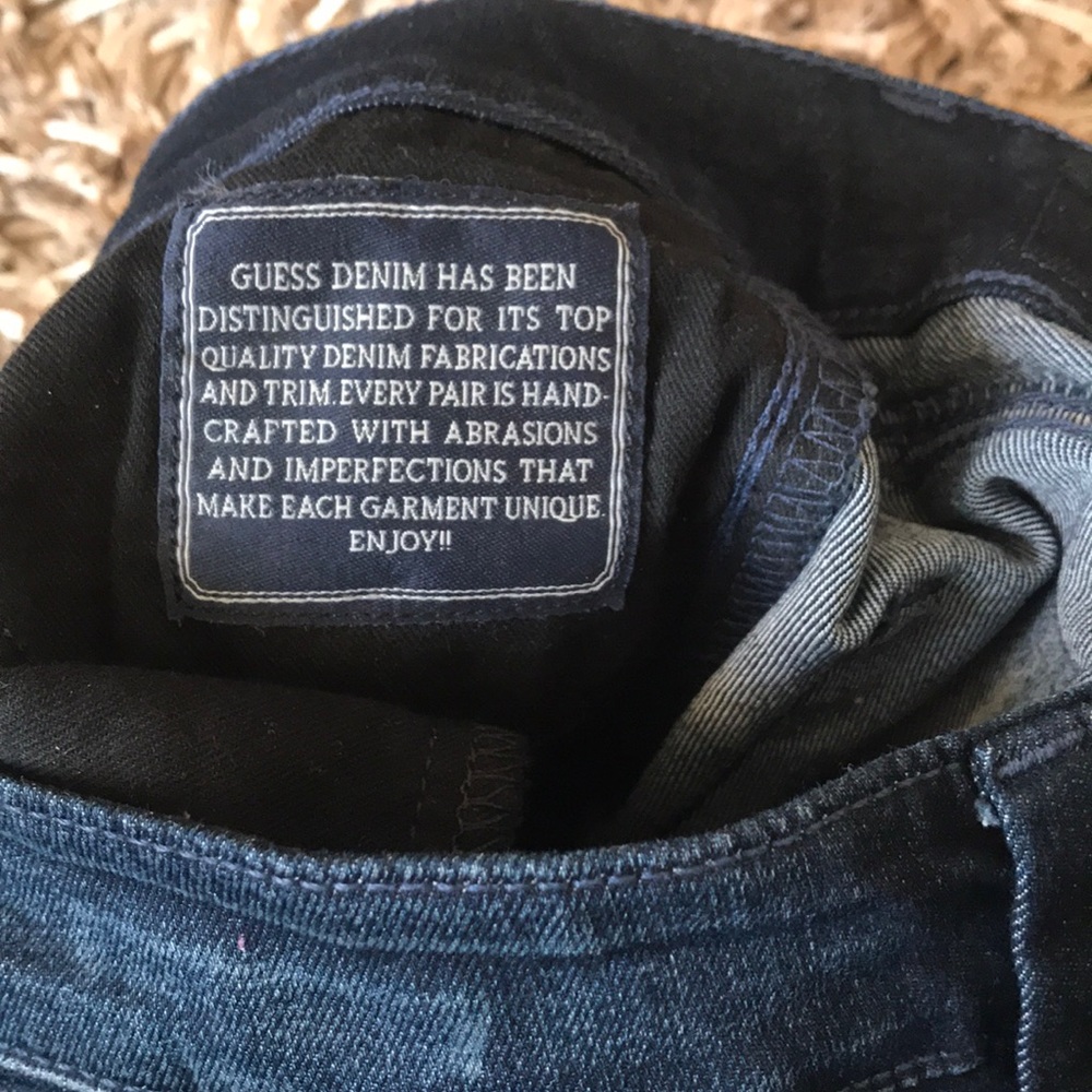 Like New! GUESS Brittney Skinny Fit Jeans - Picture 7 of 8